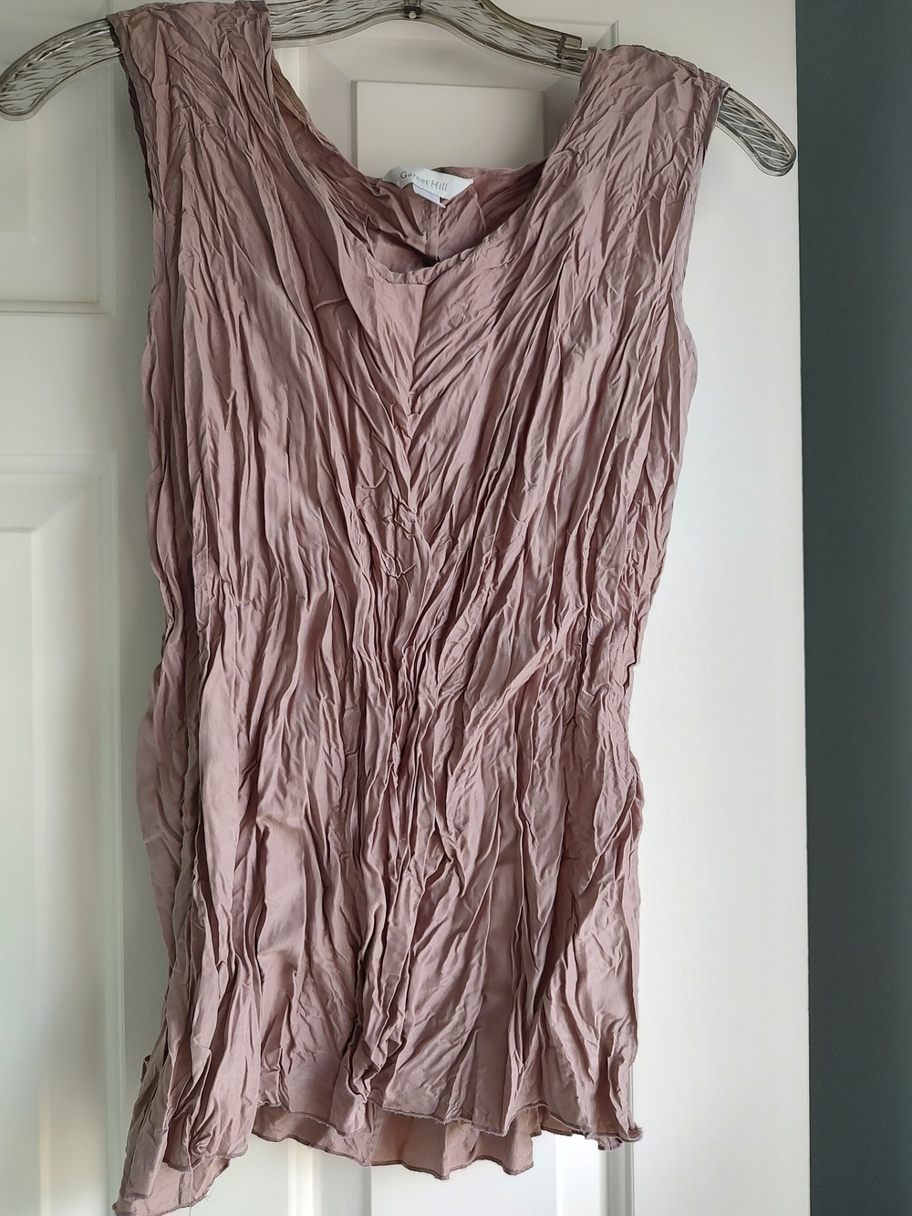 Garnet Hill Sleeveless Crinkle Blouse in Dusty Rose